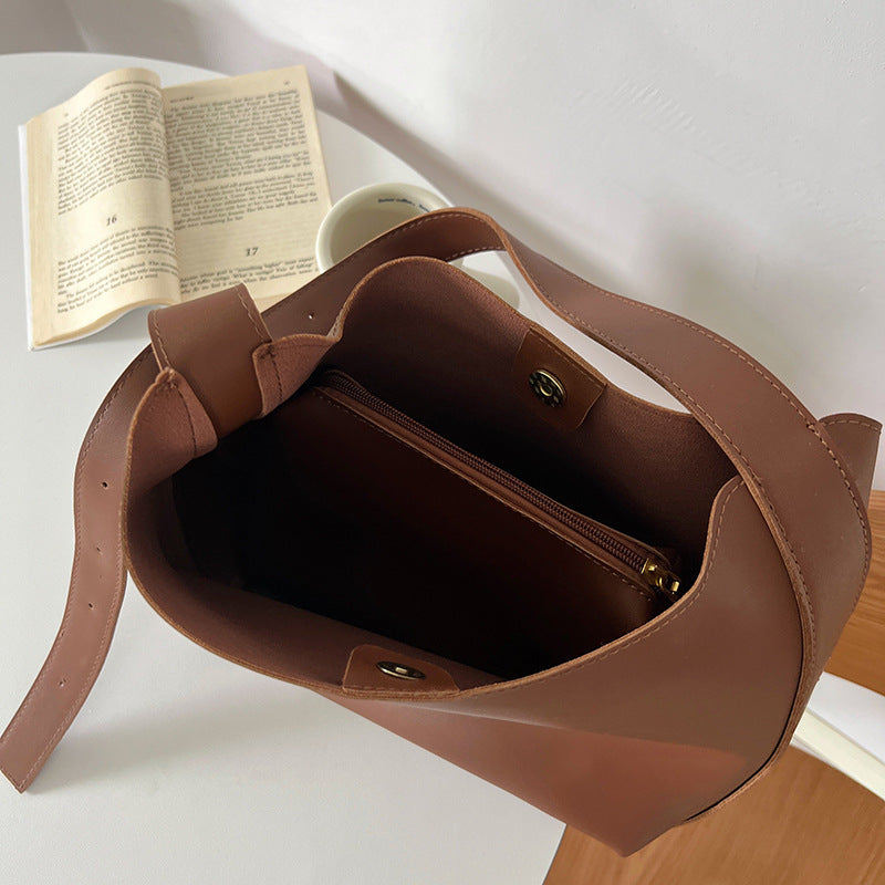 sac à bandoulière minimaliste en cuir