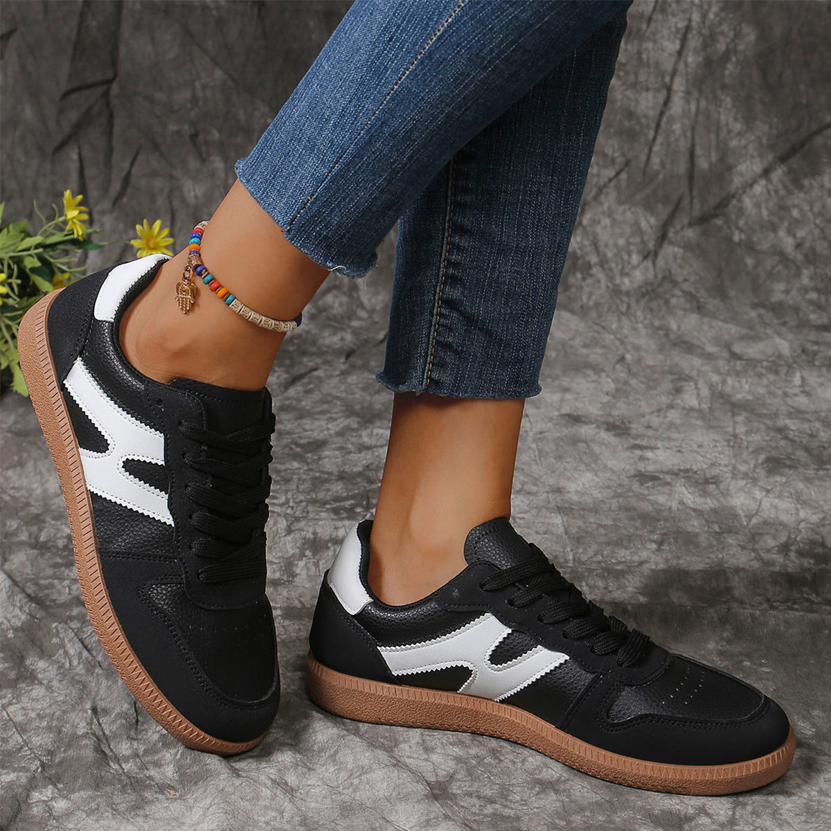 Chaussures plates à lacets color block