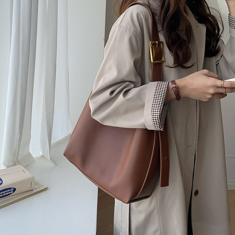 sac à bandoulière minimaliste en cuir