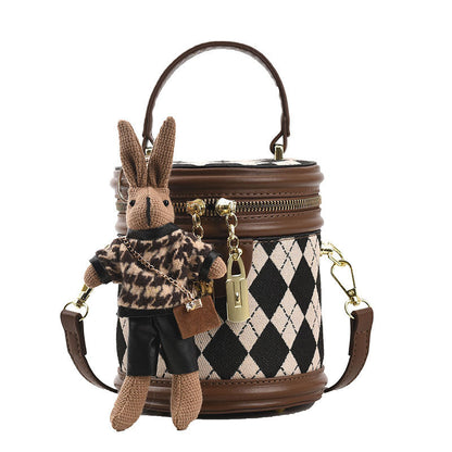 Petits sacs texturés imprimés.