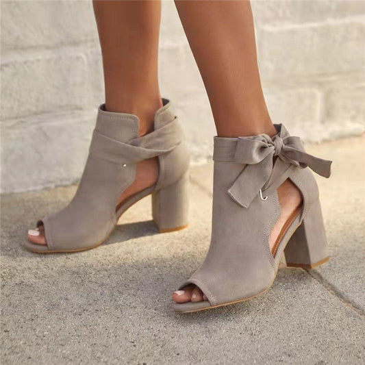 Chaussures à talon épais et bouche