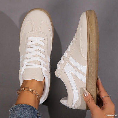 chaussures de sport à la mode.