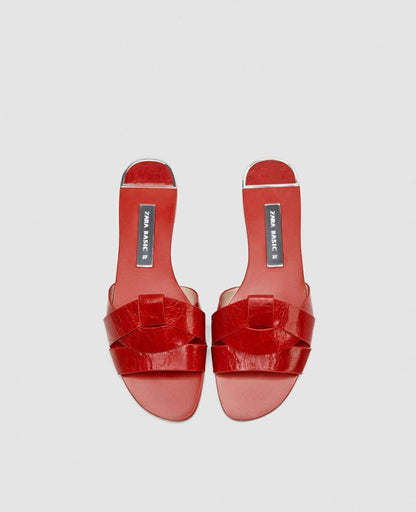 Sandales à brides croisées