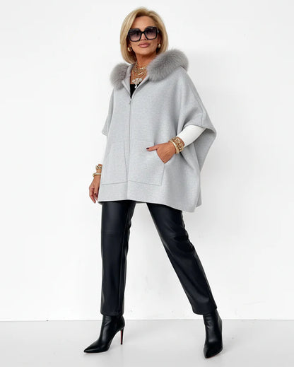 Cardigan à capuche en peluche tendance.