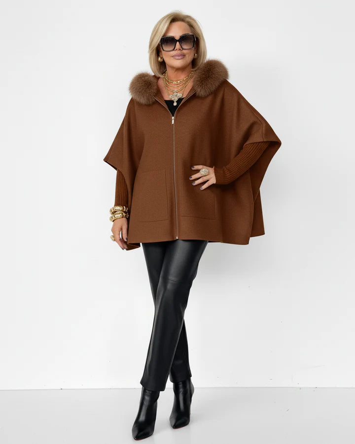 Cardigan à capuche en peluche tendance.