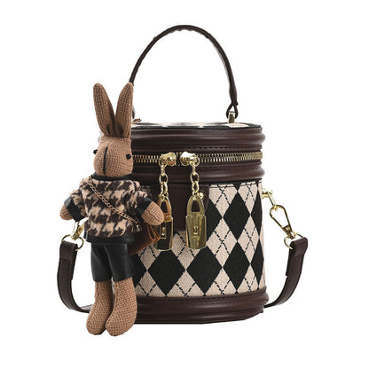 Petits sacs texturés imprimés.