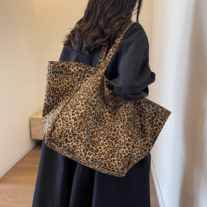 Sac fourre-tout en toile.