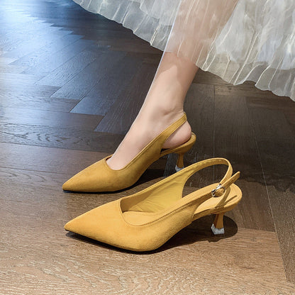 Talons aiguilles pointus.