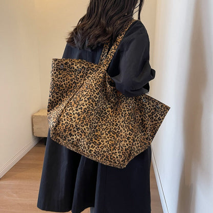 Sac fourre-tout en toile.